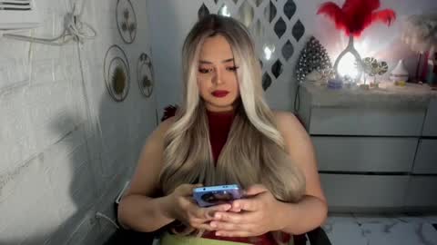 Snapshot of gorgeousamandarose chatting on 01.16.25 Amanda rose online show from 01.16.25