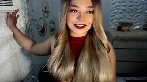 Snapshot of gorgeousamandarose chatting on 10.21.25 Amanda rose online show from 10.21.25