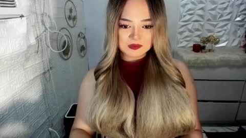 Snapshot of gorgeousamandarose chatting on 10.26.25 Amanda rose online show from 10.26.25