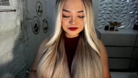 Snapshot of gorgeousamandarose chatting on 11.24.25 Amanda rose online show from 11.24.25