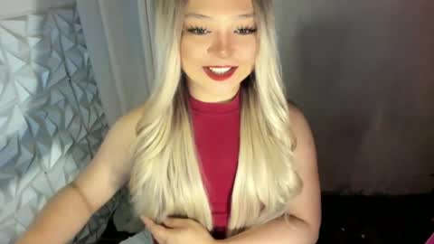 Snapshot of gorgeousamandarose chatting on 06.22.26 Amanda rose online show from 06.22.26