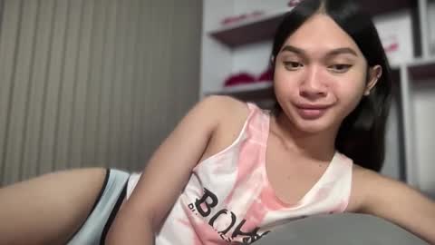 Snapshot of gorgex_diana chatting on 05.12.26 D I A N A online show from 05.12.26