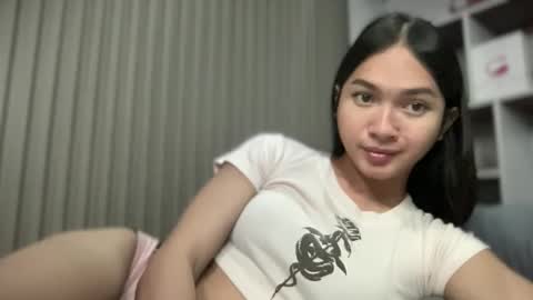Snapshot of gorgex_diana chatting on 05.19.26 D I A N A online show from 05.19.26
