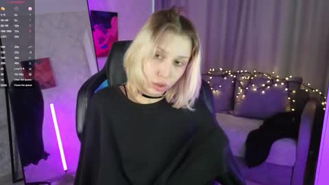 Snapshot of goth__tv chatting on 10.23.25 Violeta online show from 10.23.25