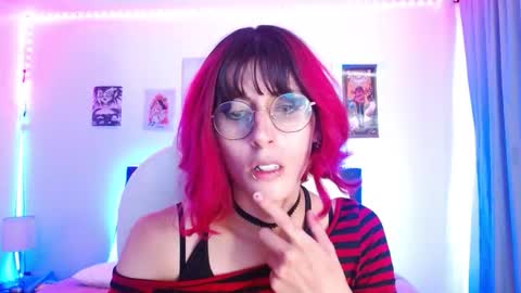 Snapshot of goth_minerva chatting on 11.25.25 goth_minerva online show from 11.25.25