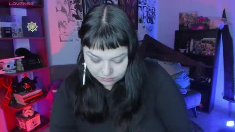 Snapshot of goth_stein chatting on 10.31.25 Engel Please help me to reach 50 thumbs up online show from 10.31.25