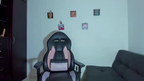 Snapshot of gothic9goddes chatting on 11.18.25 GG online show from 11.18.25