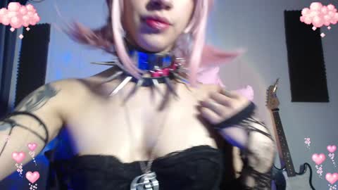 Snapshot of gothicute chatting on 01.20.25 online show from 01.20.25