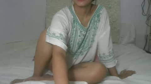Snapshot of grace_dear chatting on 05.02.26 luckygirl online show from 05.02.26