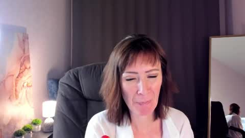 Snapshot of grace_kellyy chatting on 05.29.26 Grace online show from 05.29.26