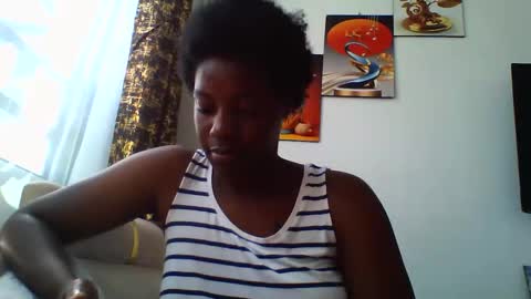 Snapshot of graceessy chatting on 10.16.25 graceessy online show from 10.16.25