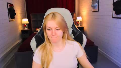 Grace Glamour online show from 02.25.25