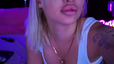 Snapshot of gracehotdavies chatting on 03.05.25 Grace online show from 03.05.25