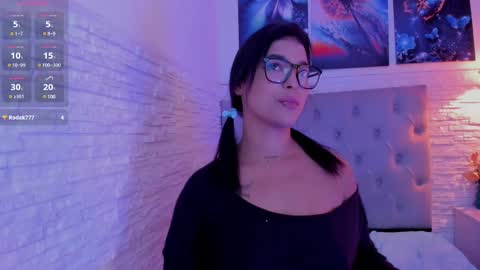 Snapshot of graceymilf999 chatting on 03.12.25 Gracey Milf online show from 03.12.25