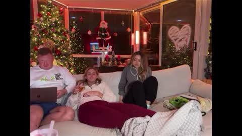 Snapshot of graciemae_baexx chatting on 12.18.24 Gracie Mae online show from 12.18.24