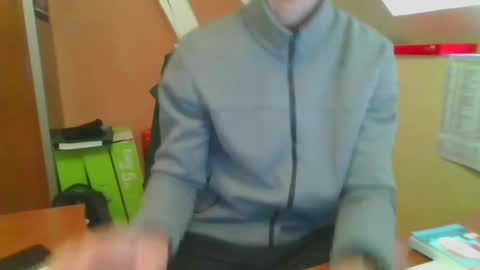 Snapshot of grandbi chatting on 01.08.25 grandbi online show from 01.08.25