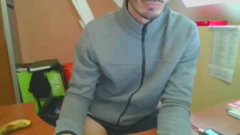 Snapshot of grandbi chatting on 01.09.25 grandbi online show from 01.09.25