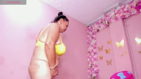 Snapshot of grandmother_milf chatting on 05.31.26 Mi Name is violeta online show from 05.31.26