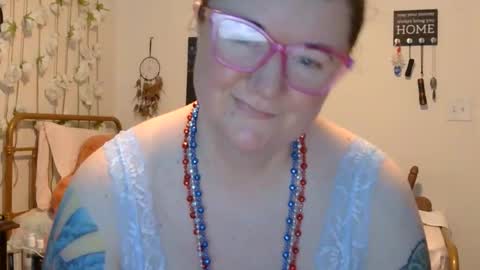 Snapshot of grateful42day chatting on 05.25.26 grateful42day online show from 05.25.26