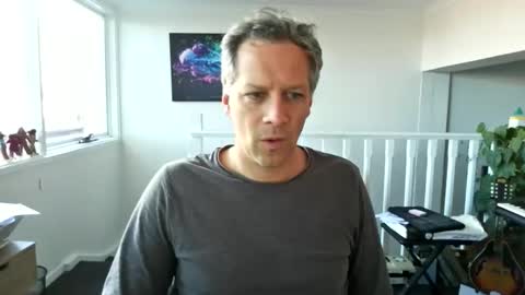 Snapshot of grattitude chatting on 12.01.25 grattitude online show from 12.01.25