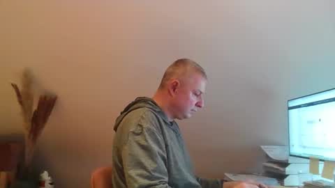 Snapshot of grau197077 chatting on 02.13.26 grau197077 online show from 02.13.26