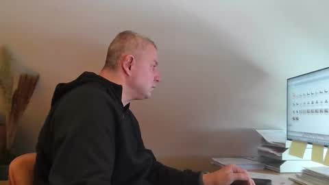 Snapshot of grau197077 chatting on 02.16.26 grau197077 online show from 02.16.26