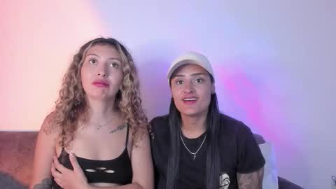 Snapshot of grave_duo chatting on 11.20.25 GRAVE DUO online show from 11.20.25