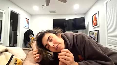 Snapshot of greekgodandgoddess chatting on 10.29.25 greekgodandgoddess online show from 10.29.25