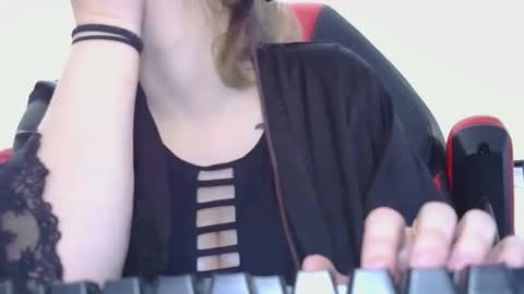 Snapshot of greektragedy69 chatting on 05.28.26 GreekTragedy online show from 05.28.26