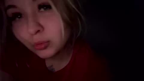 Snapshot of green_eyes_twinkl chatting on 03.15.26 Lina 3 online show from 03.15.26