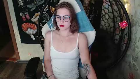 Snapshot of greenwitch9 chatting on 06.27.26 Lina online show from 06.27.26