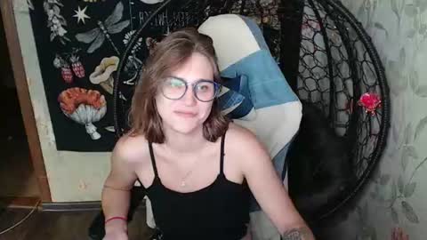 Snapshot of greenwitch9 chatting on 07.20.26 Lina online show from 07.20.26