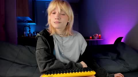 Greg-independent model online show from 01.31.25