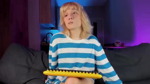 Greg-independent model online show from 03.11.25