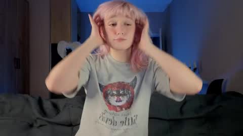 Greg-independent model online show from 04.19.26