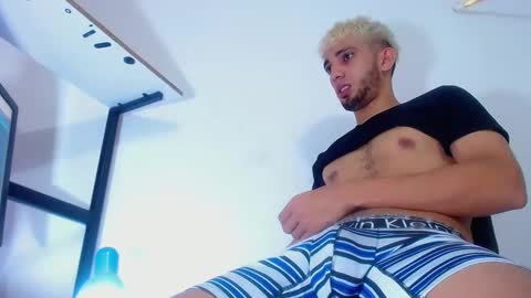 Snapshot of gregory_hardxx chatting on 09.21.25 GREGORY online show from 09.21.25