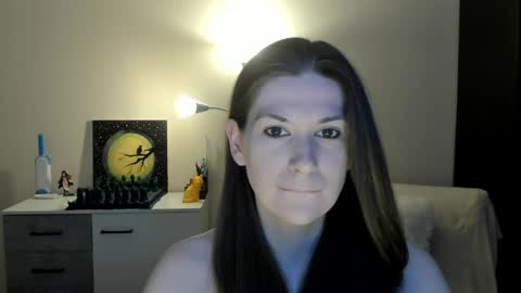 Snapshot of gretamiln chatting on 04.01.26 Greta online show from 04.01.26
