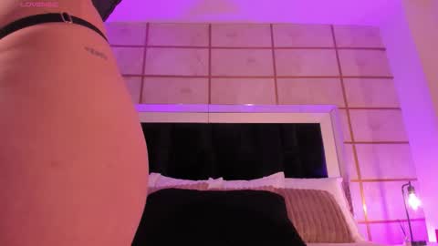 Greta Velvet  online show from 02.12.26