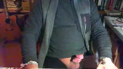 greyhounddog online show from 11.29.25