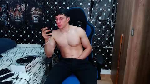 Snapshot of griego01 chatting on 05.17.26 griego01 online show from 05.17.26