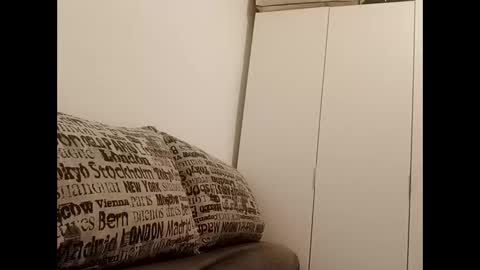 Snapshot of guanchoe chatting on 10.26.25 guanchoe online show from 10.26.25