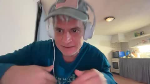 Snapshot of guardiannif_ chatting on 01.15.26 guardiannif_ online show from 01.15.26