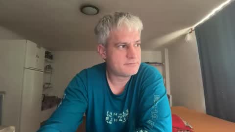 Snapshot of guardiannif_ chatting on 02.08.26 guardiannif_ online show from 02.08.26