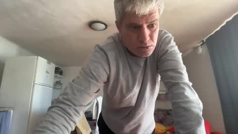 Snapshot of guardiannif_ chatting on 02.09.26 guardiannif_ online show from 02.09.26