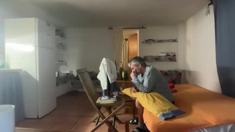 Snapshot of guardiannif_ chatting on 02.09.26 guardiannif_ online show from 02.09.26