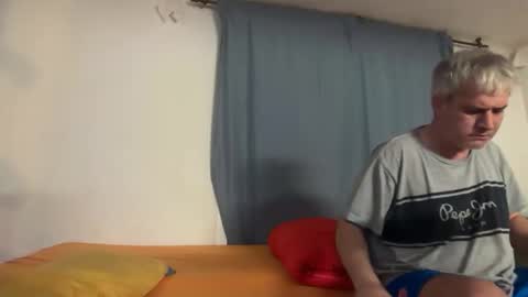 Snapshot of guardiannif_ chatting on 02.10.26 guardiannif_ online show from 02.10.26