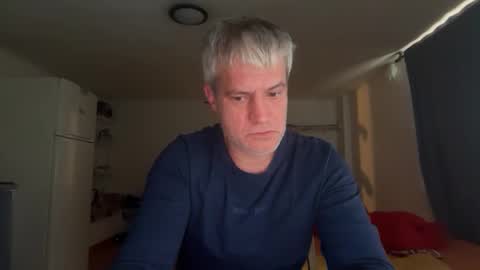 Snapshot of guardiannif_ chatting on 02.11.26 guardiannif_ online show from 02.11.26