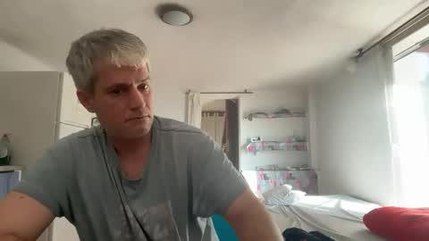 Snapshot of guardiannif_ chatting on 02.17.26 guardiannif_ online show from 02.17.26