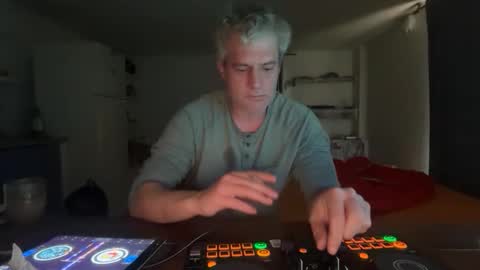 Snapshot of guardiannif_ chatting on 03.01.26 guardiannif_ online show from 03.01.26