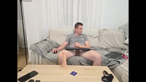 GuBigHot online show from 06.07.26